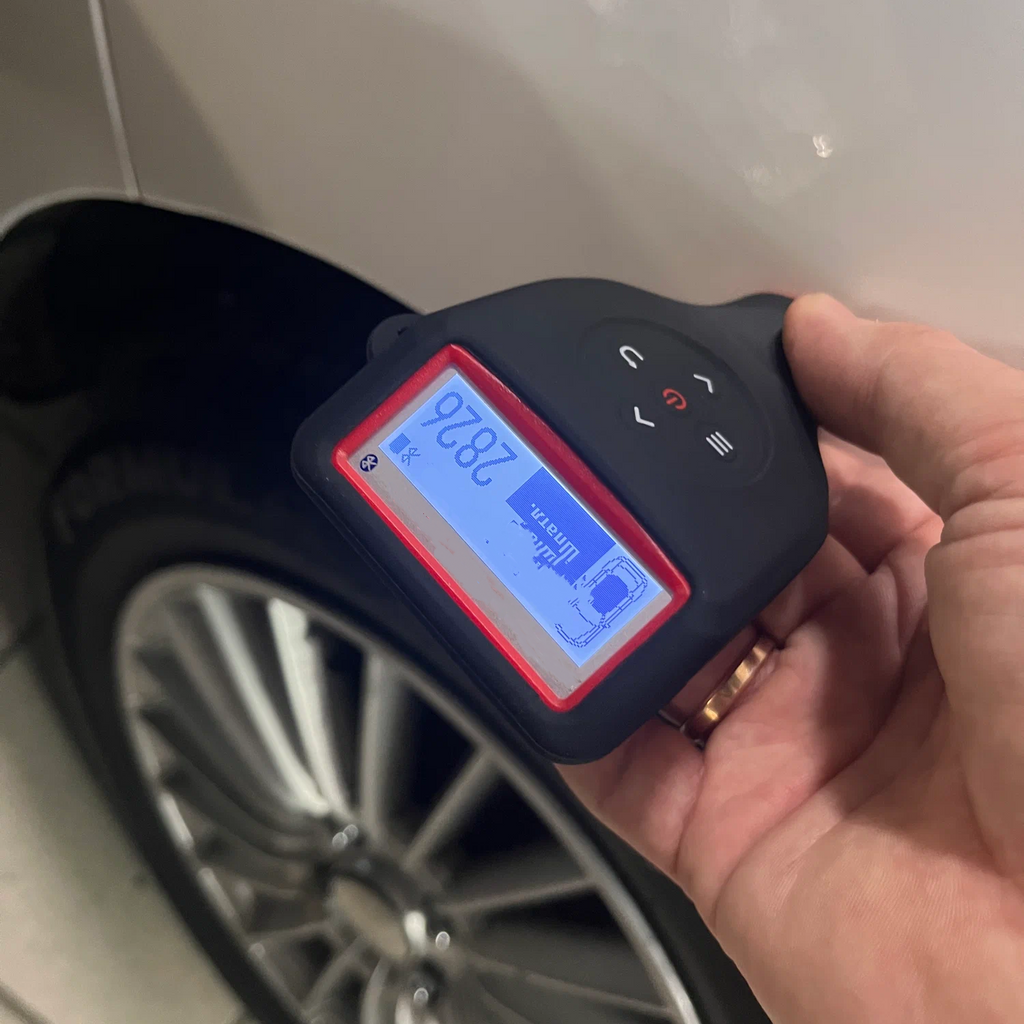 Professional Automotive Coating Meter | Fast ±1.0% Accuracy Surface Analysis