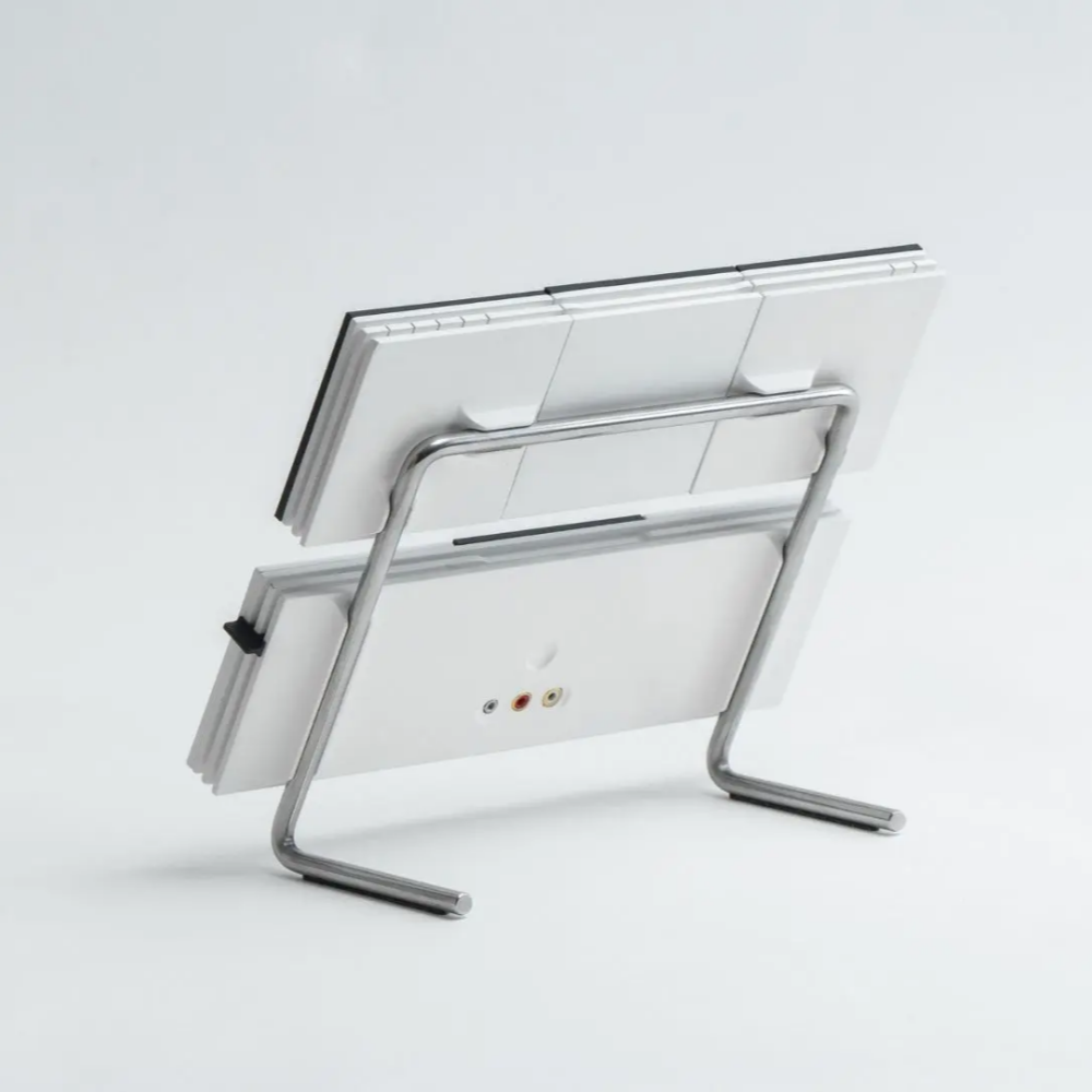 Smart Music Player with Interactive Album Display