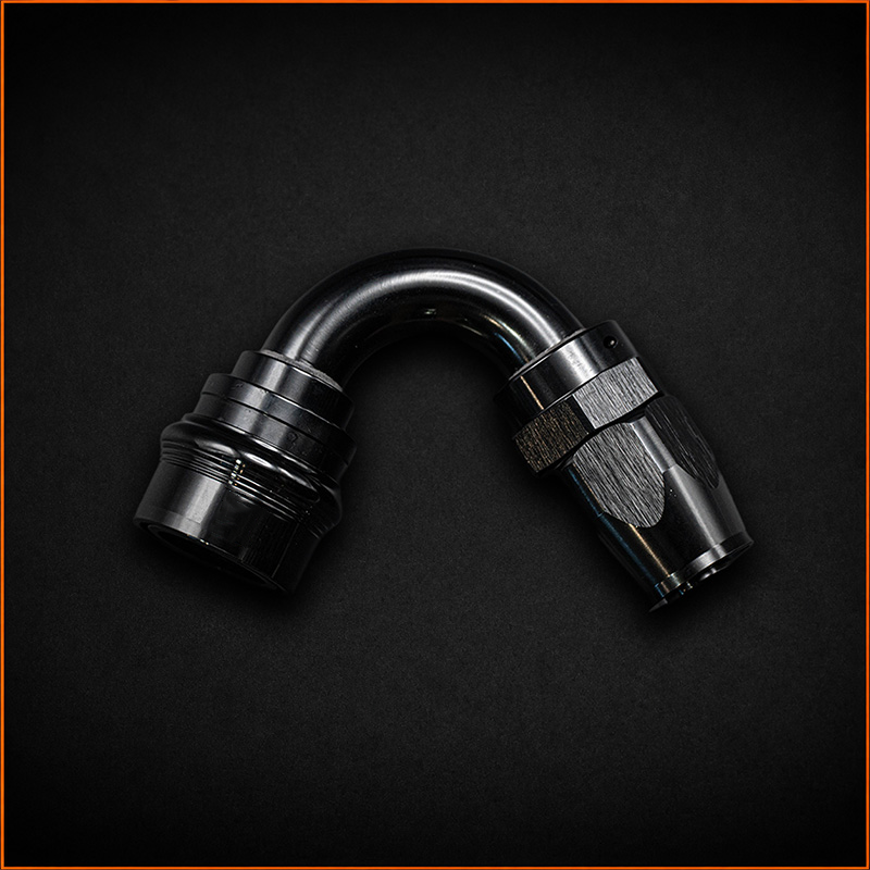 High-Performance Coupling – Secure Fuel & Oil Connection
