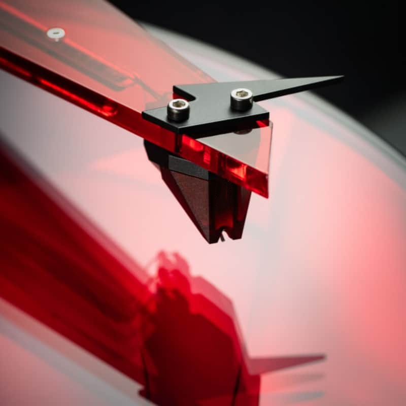 Collector’s Vinyl Turntable – LED Glow, Lightning Design, High-Fidelity Sound