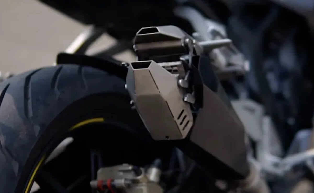 On-the-Fly Adjustable Exhaust System – Motorcycle Sound & Flow Control Rig
