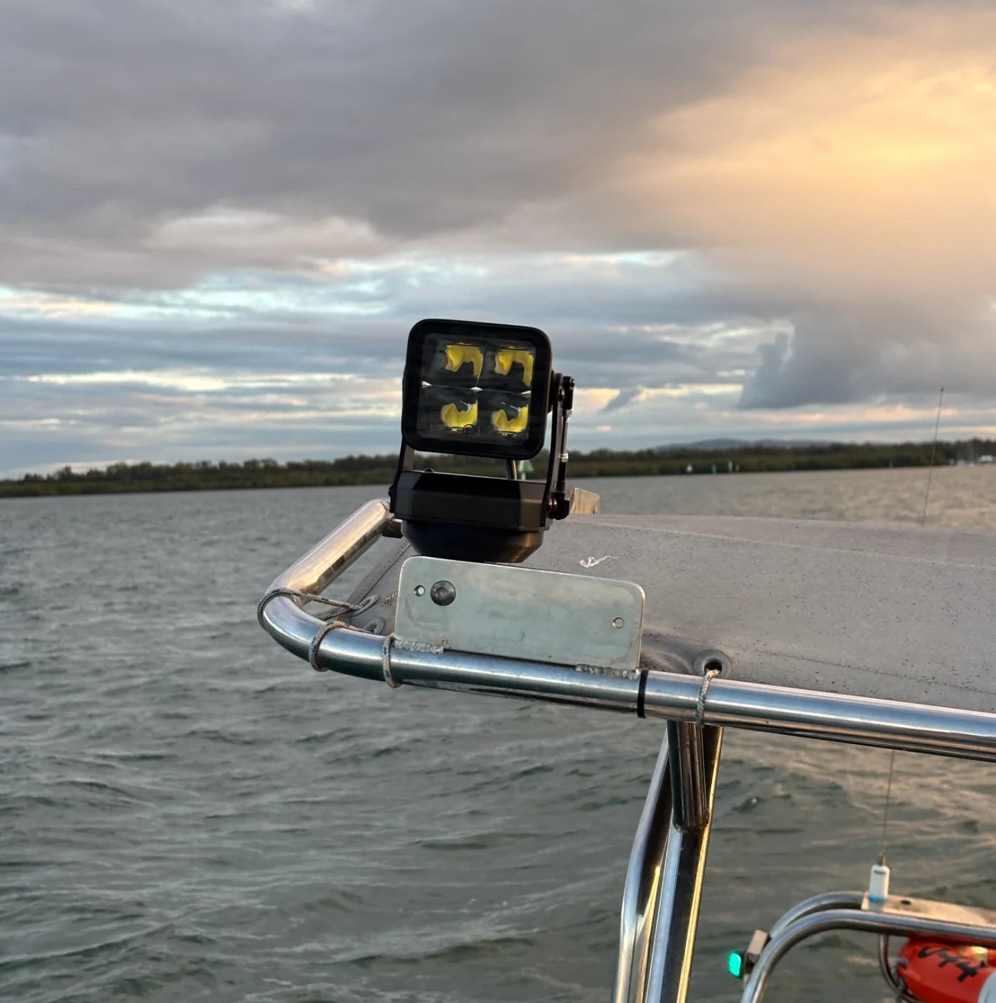 Remote Controlled Rotating LED Spotlight with 4800LM High Output, Waterproof Design & Adjustable Beam for Off-Road Vehicles, Boats and Outdoor Adventures