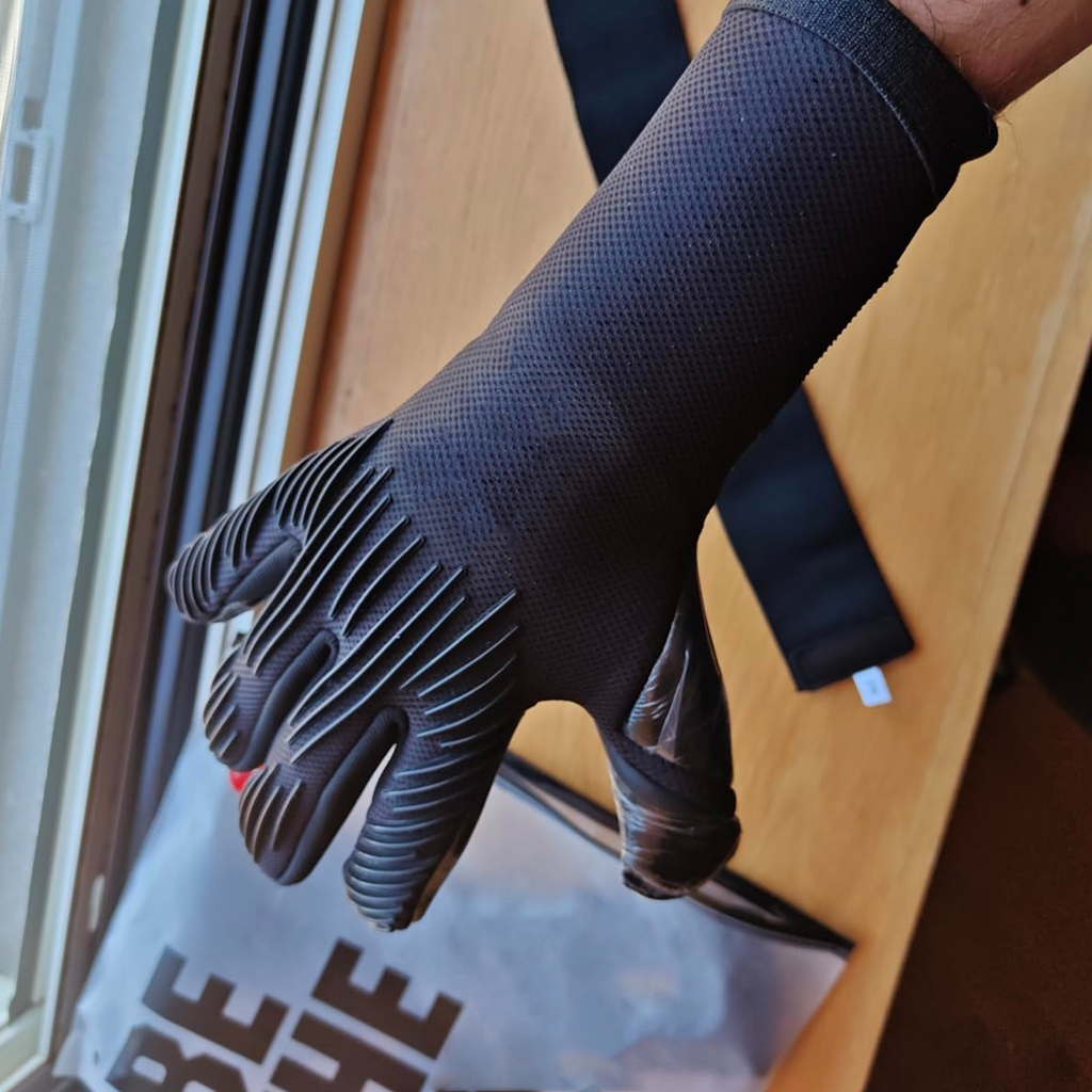 Pro-Grip Goalkeeper Gloves – Professional Strap-Free Lightweight Gloves for Match and Training